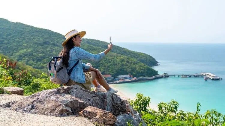 Travel Photography Poses for Beautiful Photos
